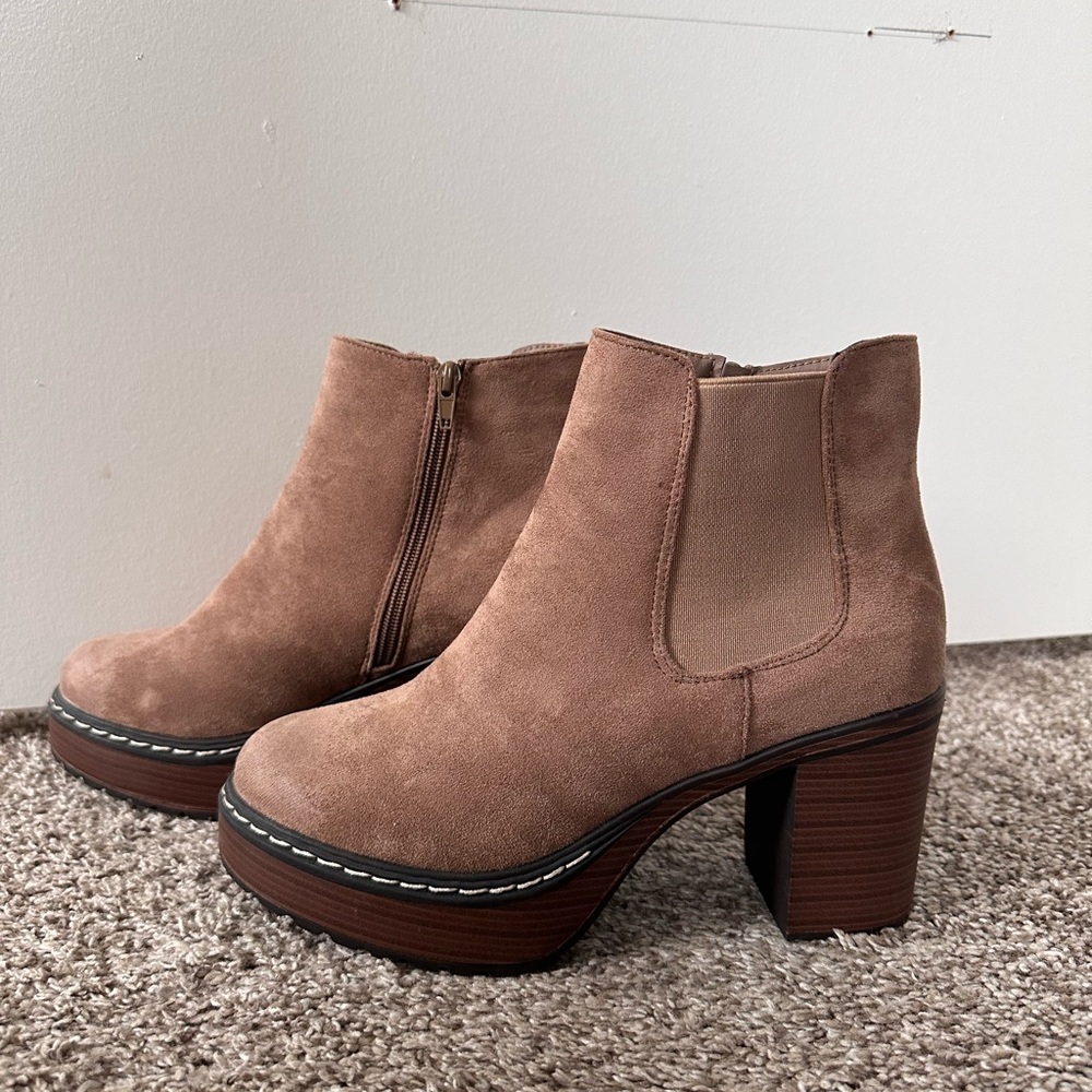 Ankle boots